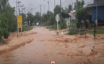 อ่วม! เพชรบูรณ์ฝนตกหนัก น้ำป่าไหลทะลักท่วม ชาวบ้านเก็บของขึ้นที่สูง รถเล็กสัญจรไม่ได้